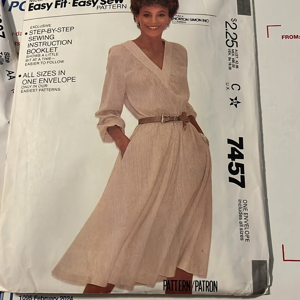 9 Sets of Vintage Sewing Patterns 0810